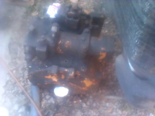 ขายปั้มท้ายเครื่องแบคโค pc 200 ขายปั้มท้ายเครื่องแบคโค pc 200