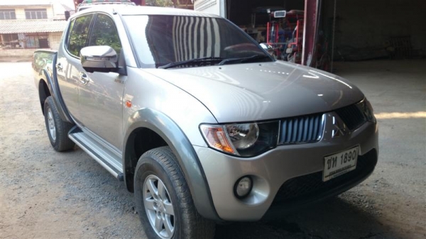 ขายmitsubishi triron 4ประตู 3.2 เกียร์ธรรมดา 4x4 ขายmitsubishi triron 4ประตู 3.2 เกียร์ธรรมดา 4x4