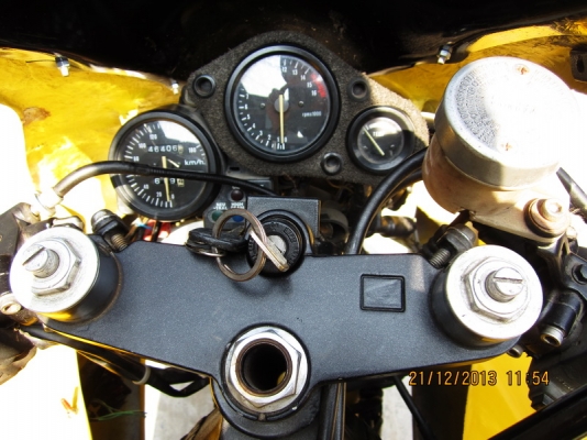 CBR400RR ปี92 ทะเบียนแท้ แปลงcbr600 ท่อสูตร เกียรโยง เครื่องแน่นๆ มีบริการส่งรถ