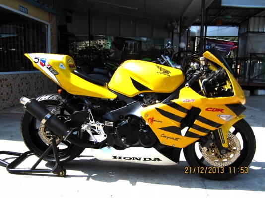 CBR400RR ปี92 ทะเบียนแท้ แปลงcbr600 ท่อสูตร เกียรโยง เครื่องแน่นๆ มีบริการส่งรถ