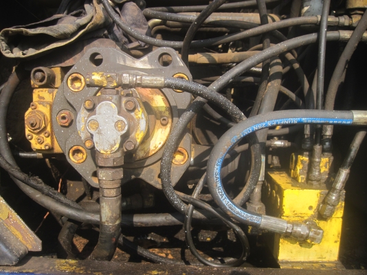 ขายรถแบล็คโคร โกเบโก้ SK200 ซีเรียล15700 (ไม่มีเอกสาร)