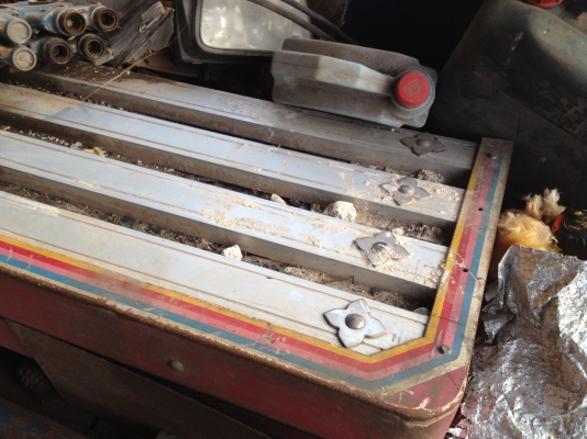 ขายแผ่งข้างมิเนียมอู่เบิ้ม สิบล้อ ครบชุด แม่ลูกแม่แมกก้า ลุกยาว 6.50 เมตร