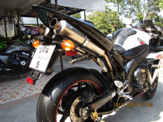 R1 ปี04 ทะเบียนพร้อมโอน(โอนนอก)ลายmoto GP ท่อไทเนียมโหดๆ มีบริการส่งรถ