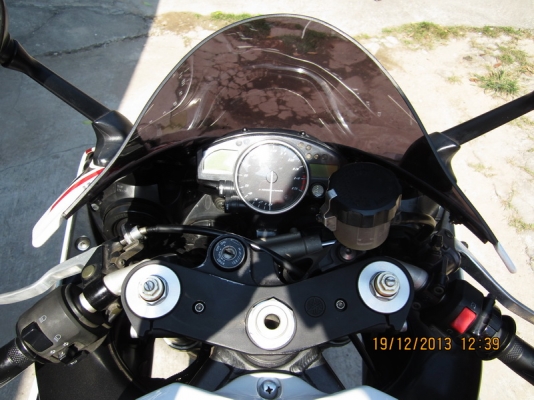 R1 ปี04 ทะเบียนพร้อมโอน(โอนนอก)ลายmoto GP ท่อไทเนียมโหดๆ มีบริการส่งรถ