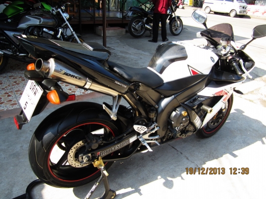 R1 ปี04 ทะเบียนพร้อมโอน(โอนนอก)ลายmoto GP ท่อไทเนียมโหดๆ มีบริการส่งรถ