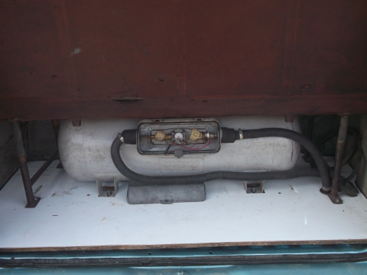 ต้องการขายรถตู้ ต้องการขายรถตู้