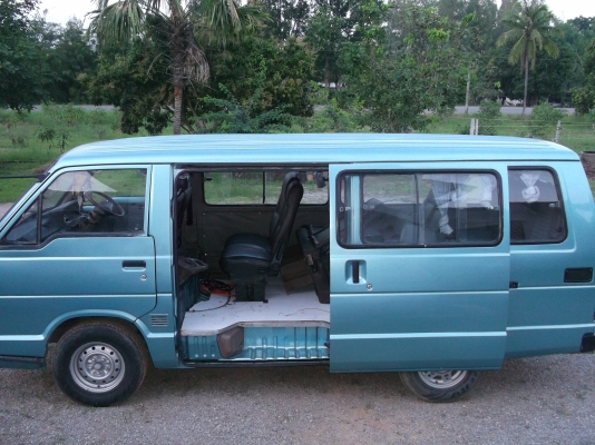 ต้องการขายรถตู้