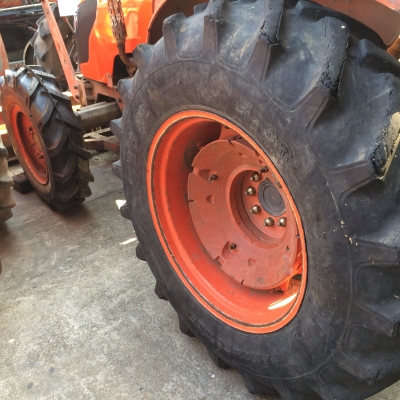 คูโบต้า M 7040 พร้องใบมีดหน้ามือสองถูก ม๊าก..มาก เอาไปเลย  230000 บาท