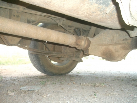 ต้องการขายรถตู้ Nissan ต้องการขายรถตู้ Nissan