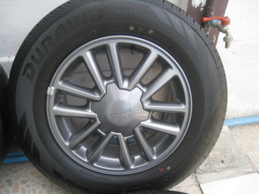 ขายล้อแม็ก All new Isuzu d-max สีรมดำ ป้ายแดง 16"x6.5" et41 6รู139.7 +ยาง Bridgestone duravis 215/70r16 ยางผลิตสัปดาห์ที่  38ปี13  สนใจติดต่อเล็กคลองสาม (081-3747940)