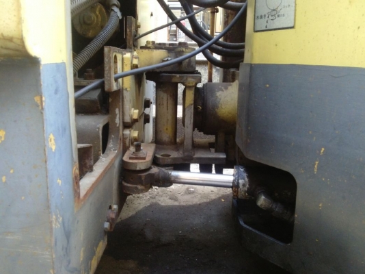 รถบดสั่นสะเทือนหน้าเหล็ก-หลังยาง SAKAI รุ่น TW350