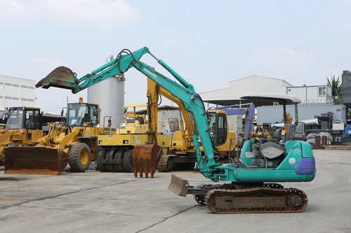 รถขุด Komatsu PC30-7 รถเก่านอก เพิ่งเหยียบถึงไทย สภาพเดิมๆ พร้อมใช้งาน