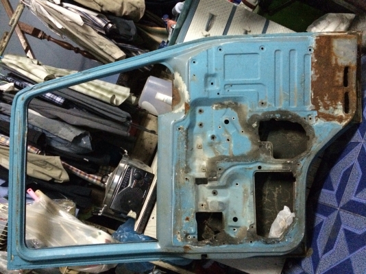 ขายโครงประตู ซัาย ขวา isuzu rocky สภาพสวย