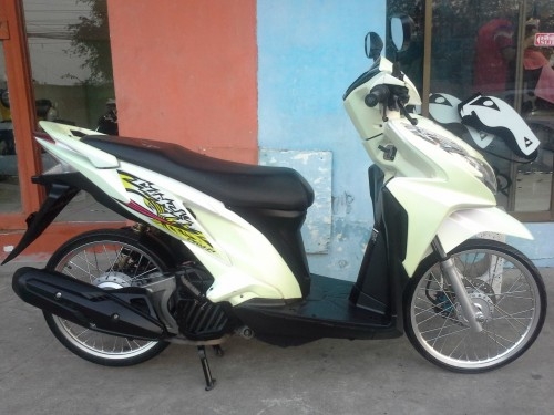 ขายถูก รถพร้อมเลขทะเบียนสวย Honda Click 125i รุ่นใหม่ล่าสุด  สนใจต่อรองได้