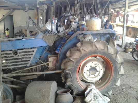 ขายรถไถ32แรงอิเซกิขายตามสภาพเครื่องควันดำมีพานหลัง