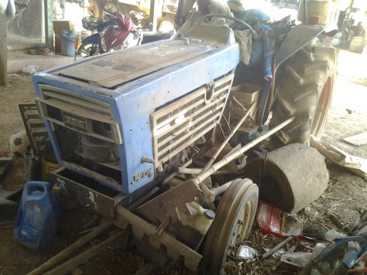 ขายรถไถ32แรงอิเซกิขายตามสภาพเครื่องควันดำมีพานหลัง