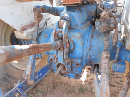 ขายตามสภาพ ฟอร์ด 6600 เครื่องเกียไฮดรอลิกดี เอกสารใบอินวอย ขายตามสภาพ ฟอร์ด 6600 เครื่องเกียไฮดรอลิกดี เอกสารใบอินวอย