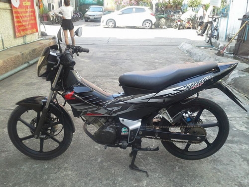 sonic ตัวใหม่แท้ ปี 48 กุญแจ2 ชั้น ล้อแม็ก รถสวยมาก ชุดสีไม่มีรอย เอกสารครบ