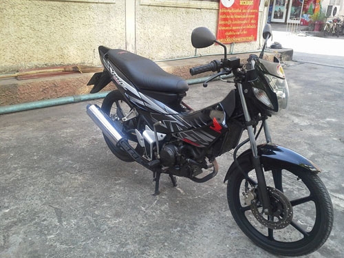 sonic ตัวใหม่แท้ ปี 48 กุญแจ2 ชั้น ล้อแม็ก รถสวยมาก ชุดสีไม่มีรอย เอกสารครบ