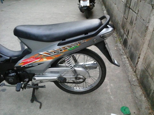 wave 100 ปี 48 รถบ้าน เครื่องดีมาก สวย ชุดสีสดแทบไม่มีรอย เอกสารครบ คุ้มๆๆๆ