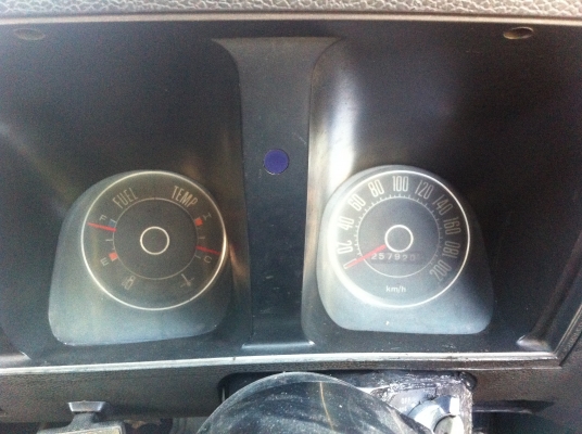 ขายด่วน รถเก๋ง ford