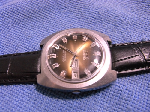 21ธ.ค.((น้าเล็ก)) นำเสนอนาฬิกา ข้อมือ หลายเรือน