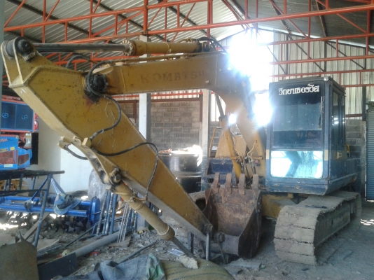 ขาย KOMATSU 100-3 เครื่องเดิมปั้มเดิม โซ่เต็ม เอวแน่น