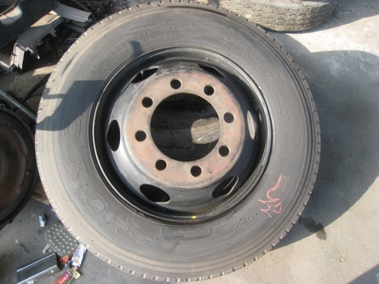 ขายกะทะล้อ 8 น๊อต(ล้อแม๊ก)พร้อมยาง