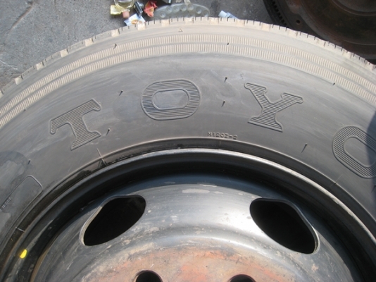 ขายกะทะล้อ 8 น๊อต(ล้อแม๊ก)พร้อมยาง