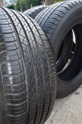 ลดราคา ยาง 225 65 R17 สภาพสวย 4เส้น