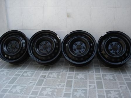 ขายล้อกะทะ  15  5 รู114.3  ใหม่ๆทั้งชุด ถูกๆพร้อมฝา