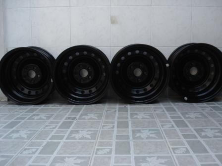 ขายล้อกะทะ  15  5 รู114.3  ใหม่ๆทั้งชุด ถูกๆพร้อมฝา