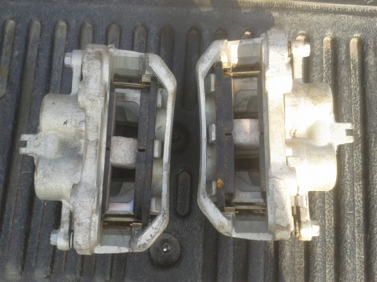 ปั้มเบรคพร้อมผ้าเบรคของใหม่ไม่เคยใช้   2000 เท่านั้น