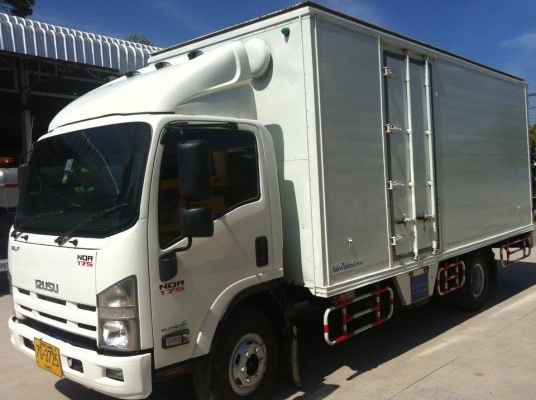 ISUZU 6 ล้อ NQR 175 แรง ตู้บรรทุก 3 บาน