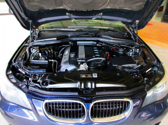 BMW SERIES 5 525i E60 AT ปี 2005 BMW SERIES 5 525i E60 AT ปี 2005