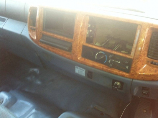 HINO FM 1A ไฮท๊อกซ์ 330 แรง 10 ล้อ 2 เพลา HINO FM 1A ไฮท๊อกซ์ 330 แรง 10 ล้อ 2 เพลา