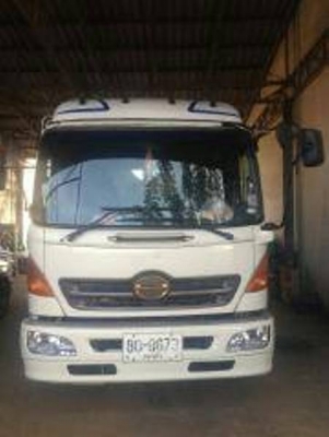 รถบรรทุก 6 ล้อ ยี่ห้อ HINO รุ่น FC4J 165 แรงม้า กระบะสแตนเลส