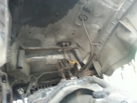 รถฮีโน่ 10 ล้อ FL3H ตู้เย็น เปลื่ยนเครื่อง 210 แรงม้า. สนใจติดต่อ 081 - 6079515