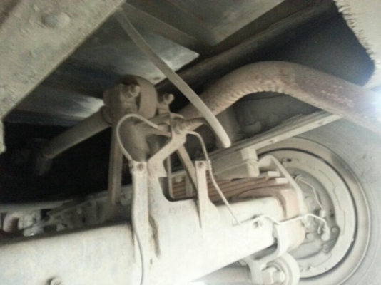 รถฮีโน่ 10 ล้อ FL3H ตู้เย็น เปลื่ยนเครื่อง 210 แรงม้า. สนใจติดต่อ 081 - 6079515