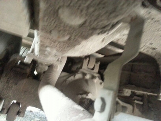 รถฮีโน่ 10 ล้อ FL3H ตู้เย็น เปลื่ยนเครื่อง 210 แรงม้า. สนใจติดต่อ 081 - 6079515