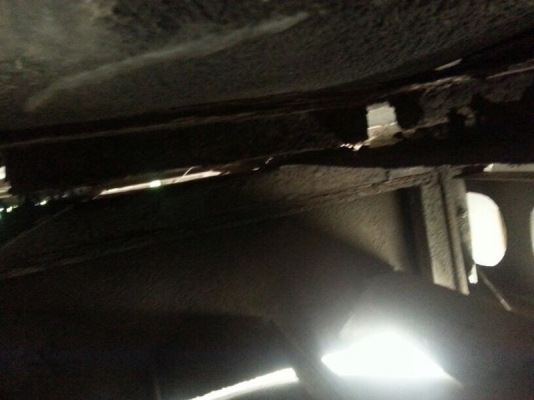 รถฮีโน่ 10 ล้อ FL3H ตู้เย็น เปลื่ยนเครื่อง 210 แรงม้า. สนใจติดต่อ 081 - 6079515