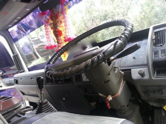 รถฮีโน่ 10 ล้อ FL3H ตู้เย็น เปลื่ยนเครื่อง 210 แรงม้า. สนใจติดต่อ 081 - 6079515