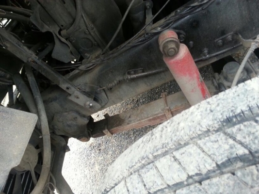 รถฮีโน่ 10 ล้อ FL3H ตู้เย็น เปลื่ยนเครื่อง 210 แรงม้า. สนใจติดต่อ 081 - 6079515