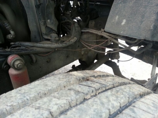 รถฮีโน่ 10 ล้อ FL3H ตู้เย็น เปลื่ยนเครื่อง 210 แรงม้า. สนใจติดต่อ 081 - 6079515