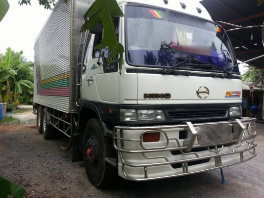 รถฮีโน่ 10 ล้อ FL3H ตู้เย็น เปลื่ยนเครื่อง 210 แรงม้า. สนใจติดต่อ 081 - 6079515
