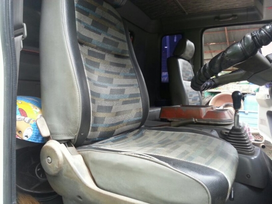 รถฮีโน่ 10 ล้อ FL3H ตู้เย็น เปลื่ยนเครื่อง 210 แรงม้า. สนใจติดต่อ 081 - 6079515