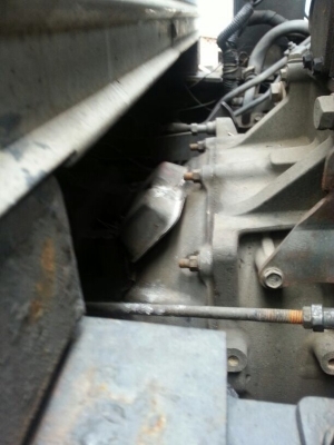 รถฮีโน่ 10 ล้อ FL3H ตู้เย็น เปลื่ยนเครื่อง 210 แรงม้า. สนใจติดต่อ 081 - 6079515