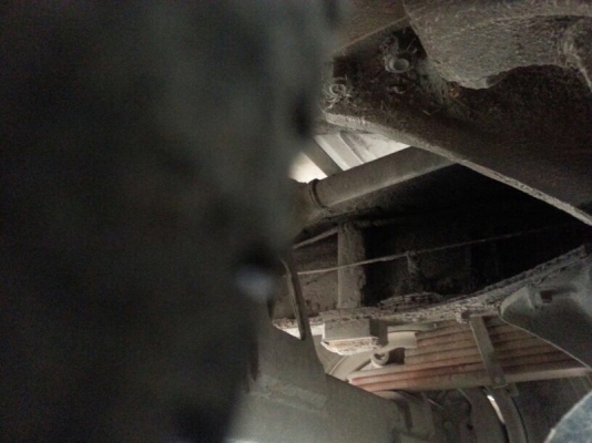 รถฮีโน่ 10 ล้อ FL3H ตู้เย็น เปลื่ยนเครื่อง 210 แรงม้า. สนใจติดต่อ 081 - 6079515