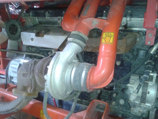 ขายรถเกี่ยวข้าวอุ้ม2.5ตัน