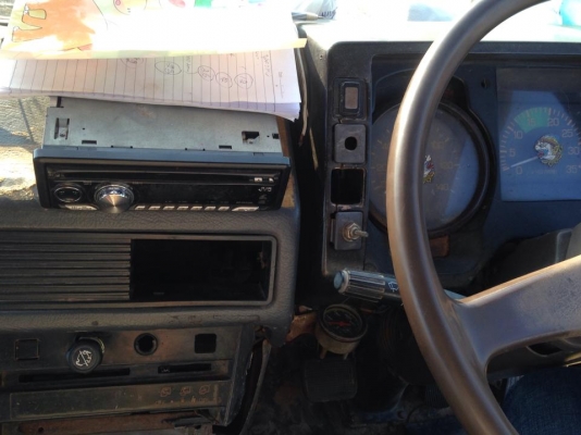 ขายรถบรรทุก 10 ล้อ ดั้ม MITSUBISHI FUSO 527M-TF  195 แรง พร้อมใช้